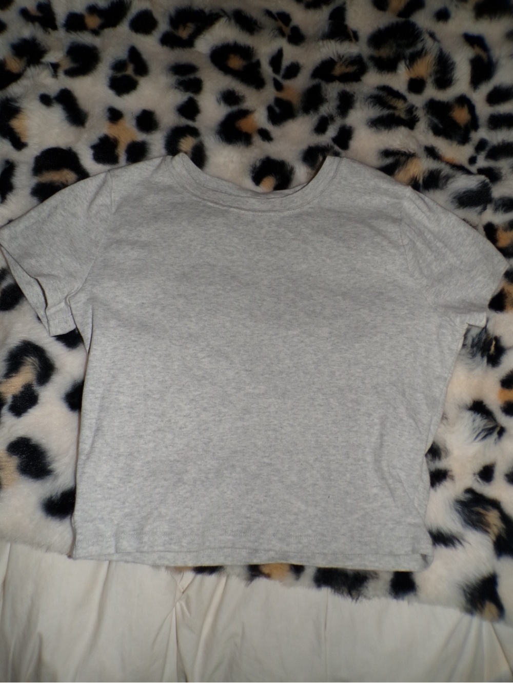 hollister crop baby tee
